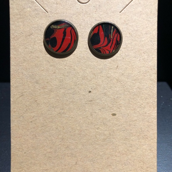 Handmade acrylic painted stud earrings - Picture 2 of 5